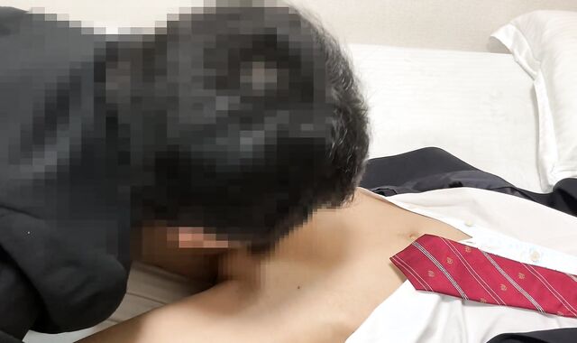 【ショタ気分】この間まで高校生だった10代大学生同士でフェラ&兜合わせ JAPANESE FAGGOT COLLEGE GIRL DEEP-THROAT OFF & KNOCKING RODS JISM-PUMPS