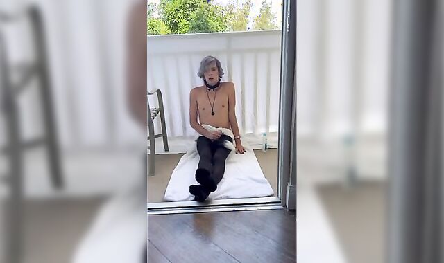 Foxtail Femboy Cums on Hotel Balcony????