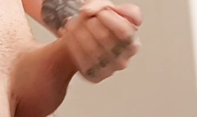 Supah-Pulverizing-Scorching tattooed stud milking his youthful manstick off in the shower to MILF porn