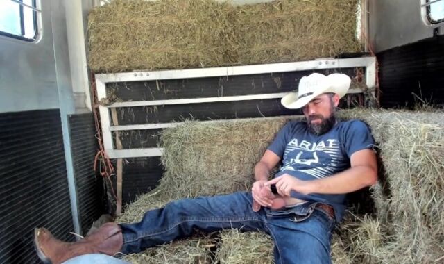 Was suppose to be spurting hay