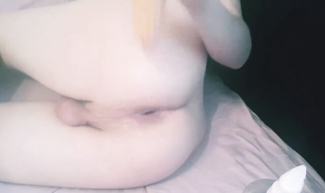 Femboy Plays and Gapes herself with some Corn