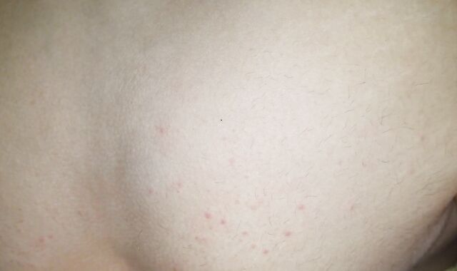 Expanding my lil culo with large butt-plow buttplug