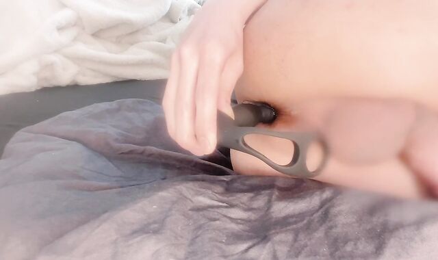 Anal Invasion getting off for the highly very first time. I put it in my backside and it was so tight I sunk into a faint in agony.