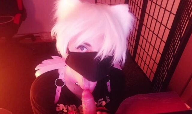 Bound Femboy Despretly Trying To Jism While In V-Card Box