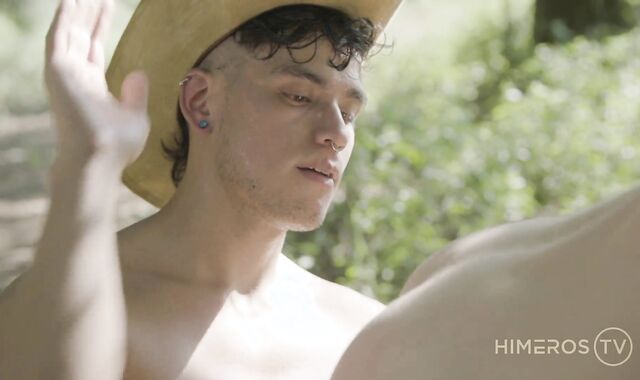 Supah-Steamy Muscle Hunk Spanks and Pounds Adorable Twink Without A Protection