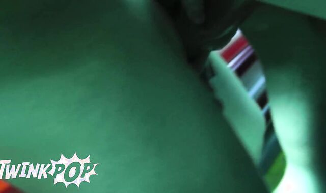 Lad Pop - Tanning Place Is The Nearest Place For The Both Of Them To Get Engaged & To Have Privacy