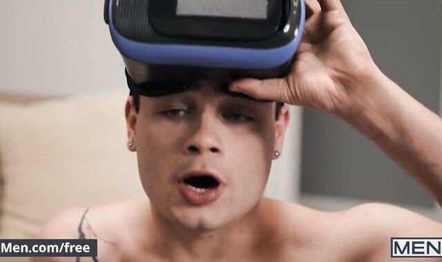 Studs - After A Long Day Ryan Bailey Has Time To & Lets Felix Fox's Beef Whistle Get In All The Way