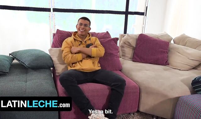 Supah-Sizzling Latino Dude Gets Tricked To Fellate Stranger's Wood During Dialogue In Bogota - Latin Leche