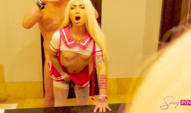 BEHIND-THE-VIGNETTES POINT OF GLANCE hook-up with uber-handsome latina CD Audrey Maffia