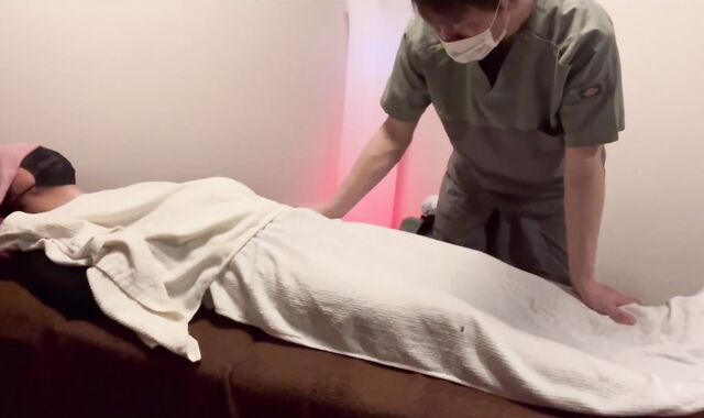 ≪新作≫さわやかボーイが脱ぐとヒョウ柄パンツでした。そして。。。