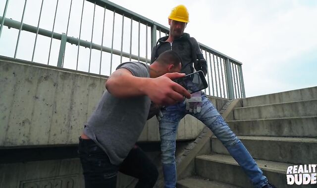 Reality Folks - Jerome & Marty Are Not Going To Let A Active Road Stop Them From Getting Pulverized