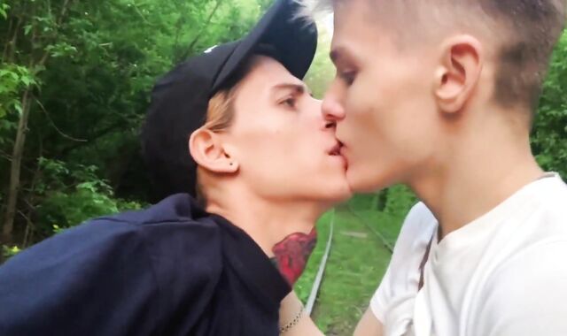 Help A Pal In The Woods