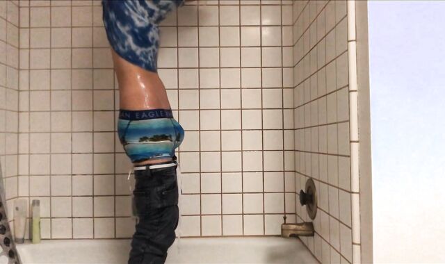 Douche Sagging 3 - SexySaggerYo