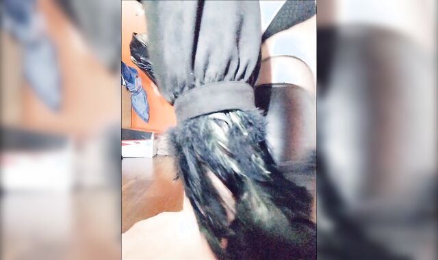 Femboy Yorha 2Bitch takes fat T-Rex hard-on and shoots a stream 5 times