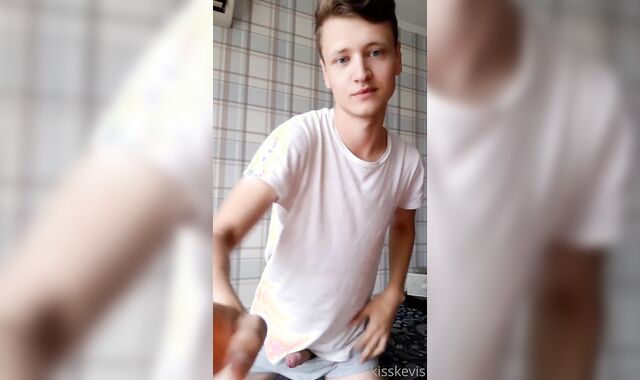 Fap off in a neighbor's guest room