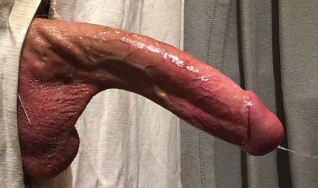 College Athlete Drops BUCKETS of Jism at Gloryhole