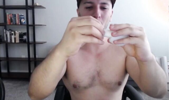 Reviewing the Tenga Egg (with my pulverize-stick)