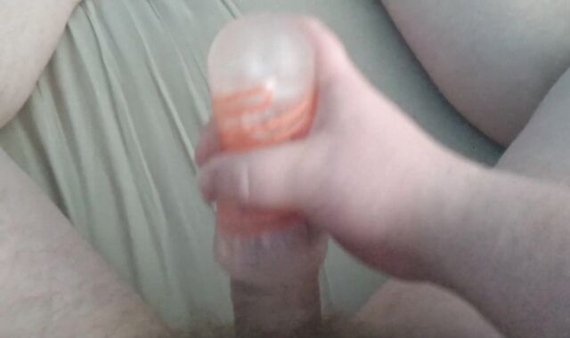 Ample stud using his tenga spinner for delight