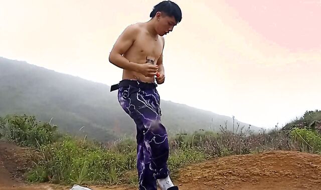 a looner in the mountain