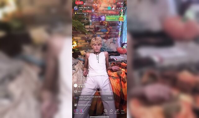 Cumming on Tiktok LIVE , TIKTOK LIVE JIZZING jerkin on Tiktok live showing pecker on Tiktok live bulge