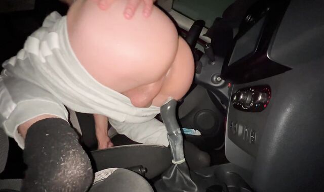 Stellar Youngster Boink him self in the car, gearshift, trailer hinge