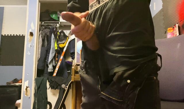 Standing Up Delectations