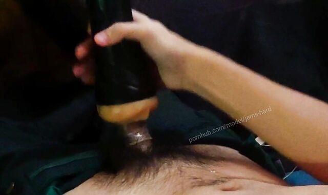 Pinahiram ako ng fleshlight ni professor jakol lang ako sa room niya, mag enjoy mitten lang daw ako