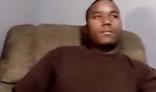 Enormous dark-hued fledgling from USA receives oral job from mature gays