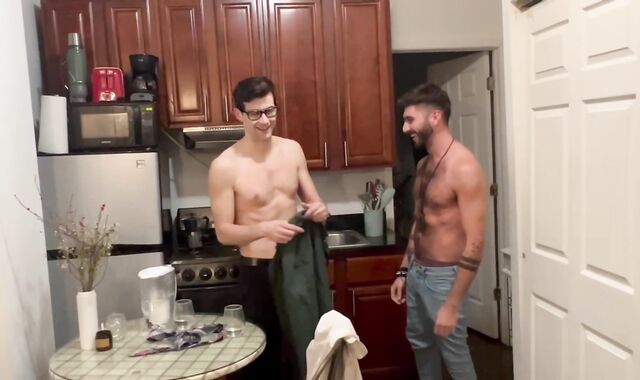 neighbor lost keys and get pummeled