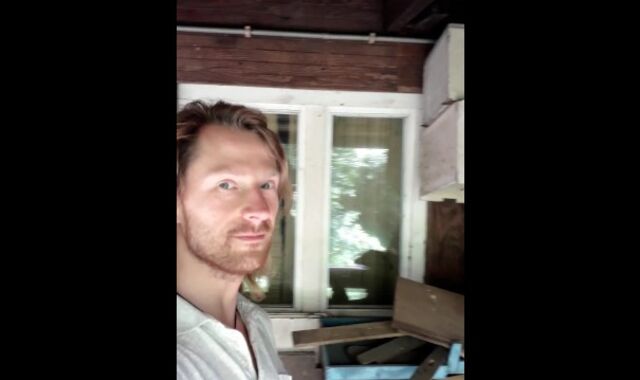 Fapping my immense shag-stick in an deserted old shed I've found