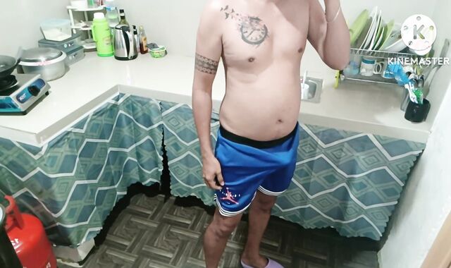 NAHULI ko si tito nagjajakol habang nagkakape Sarap cguro sumabay sa kanya mag kape o jakol