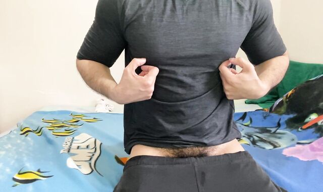 GWAPONG PINOY SAKSAKAN NG LIBOG (with muddy talk)