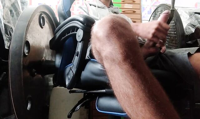 I Take My Chisel Out And Cum In The Workshop Taking A Opportunity Someone Entering And Wanting To Gargle My Spunk-Shotgun????