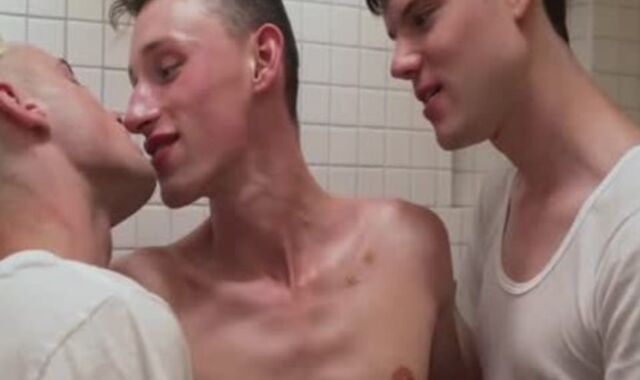 Dad And teenagers sans a rubber three way