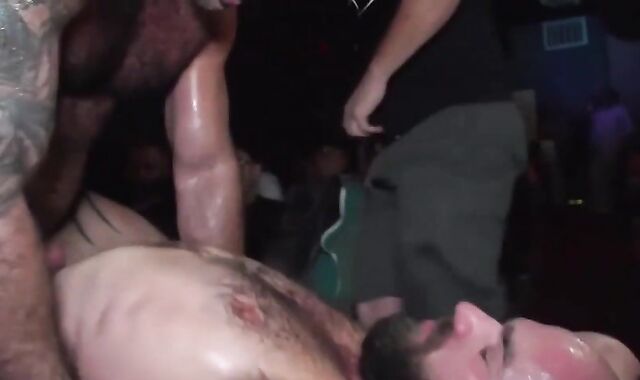 gay amateur Muscle Hunks sucking And tearing up