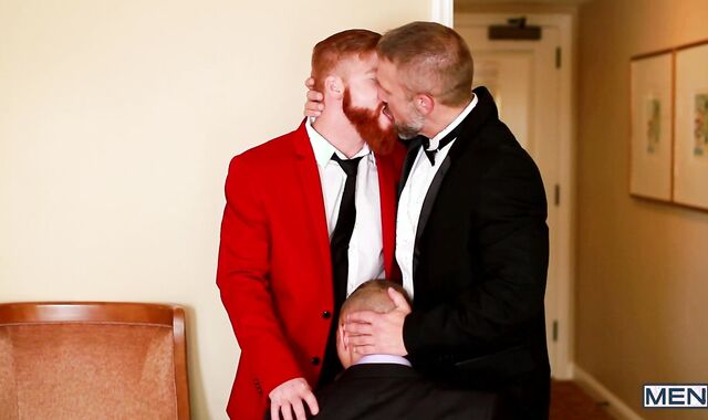 uber-uber-cute-looking twunk - Dirk Caber with John Magnum backdoor Nail