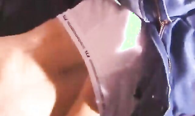 3 twinks receive jointly To wank And absorb A Lil' 10-Pounder