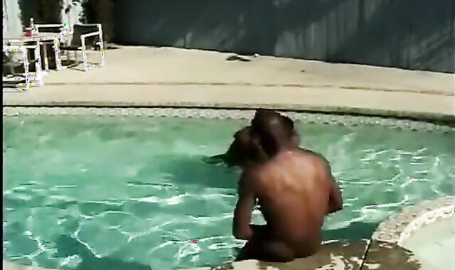 Bobby Blake in 3 way pulverize-out