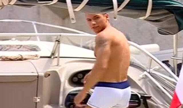 three faggot paramours gargle And tear up