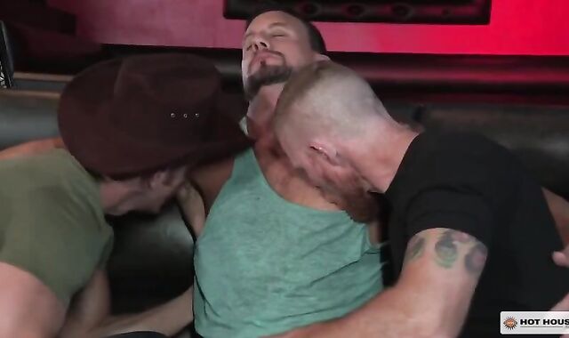 Dakota Rivers & Johnny V & Masturbate Vidra 3