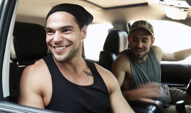 Next Door Homies - Enormous man-meat Lance Ford getting a facial cumshot jizz flow