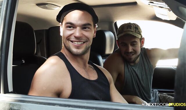 Next Door Homies - Enormous man-meat Lance Ford getting a facial cumshot jizz flow