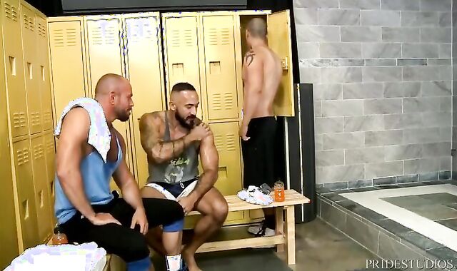 The superlatively supreme three-way Twinky Nail-Festival