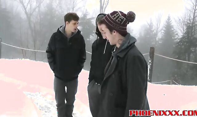 twunks Roscoe Jimmy And Hunter love In fascinating 3 way