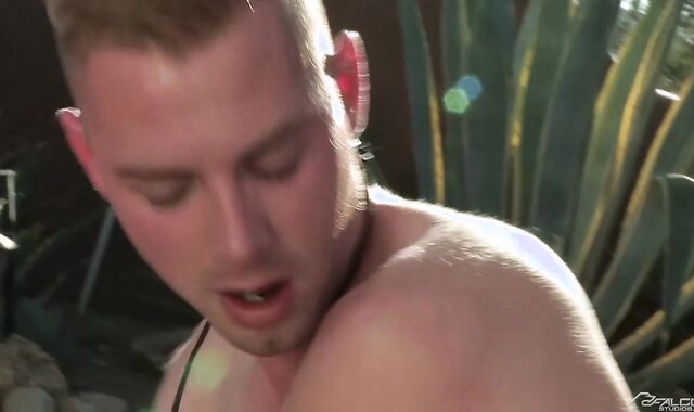 FalconStudios.com: Carter Michaels is a youthful grizzly