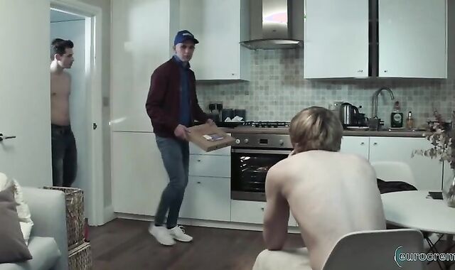 EC - PizzaBoy four - PizzaBoy Sandwich