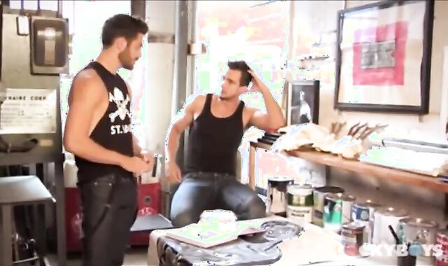 Model receives wazoo-boinked In threesome