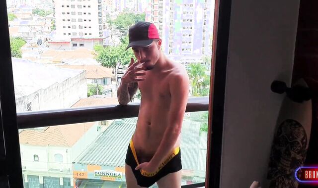 Brunão Realizando Fetiche Do BB Com Erick Diaz, Com Muita Gozada Na Cara E No Cuzinho. Vídeo Completo No RED E No web page Www.brunohotxxx.com.br