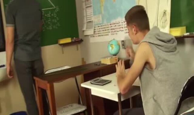 school-elder age teen teenagers Have fun engulf And smash