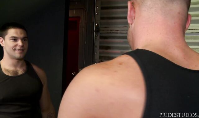 MenOver30: Muscled Sean Duran condom threesome penetrated ass fucking